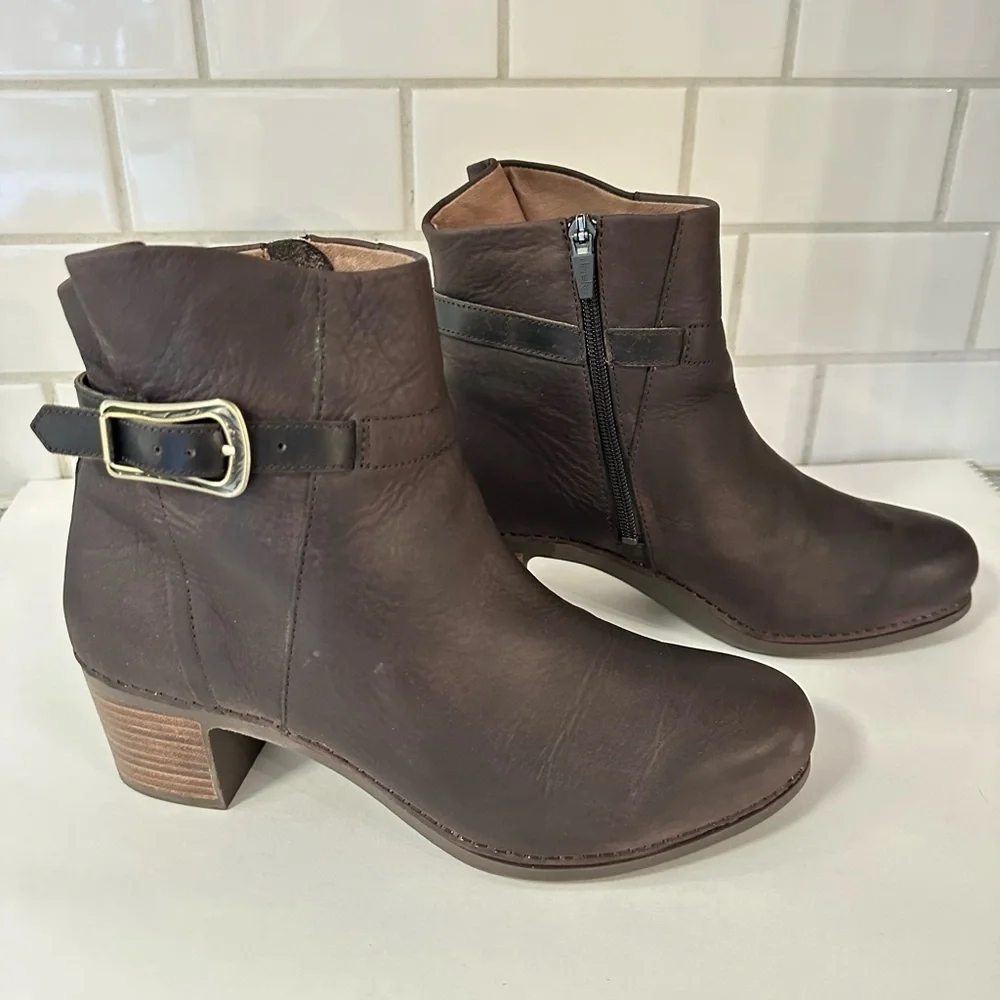 DANSKO 41 Hartley nubuck leather woman side zip 2.25